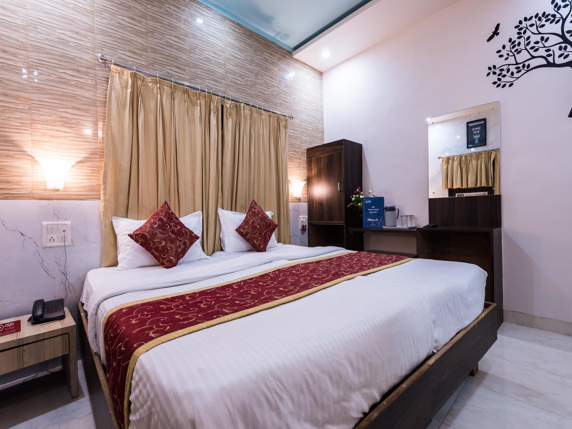 Oyo 1781 Hotel Panchratna Panvel Bagian luar foto